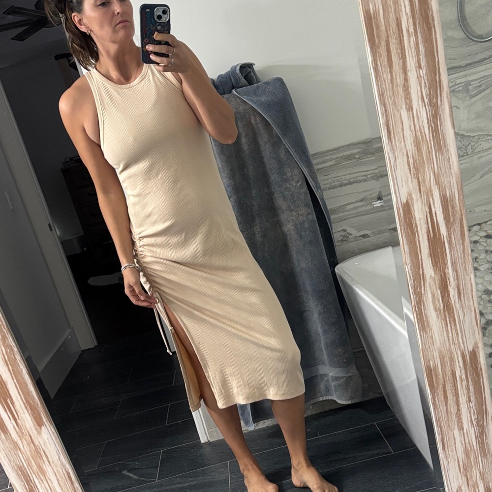 Peachy Beige Ribbed midi dress